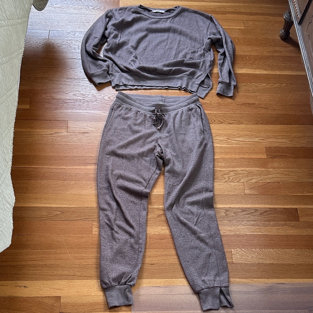Project Social T Sweater Set
